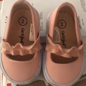Light pink baby shoes size 5
